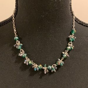 🌺 Silver and Green Necklace